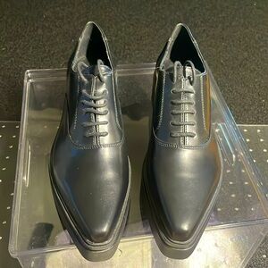 Zara pointed sneaker